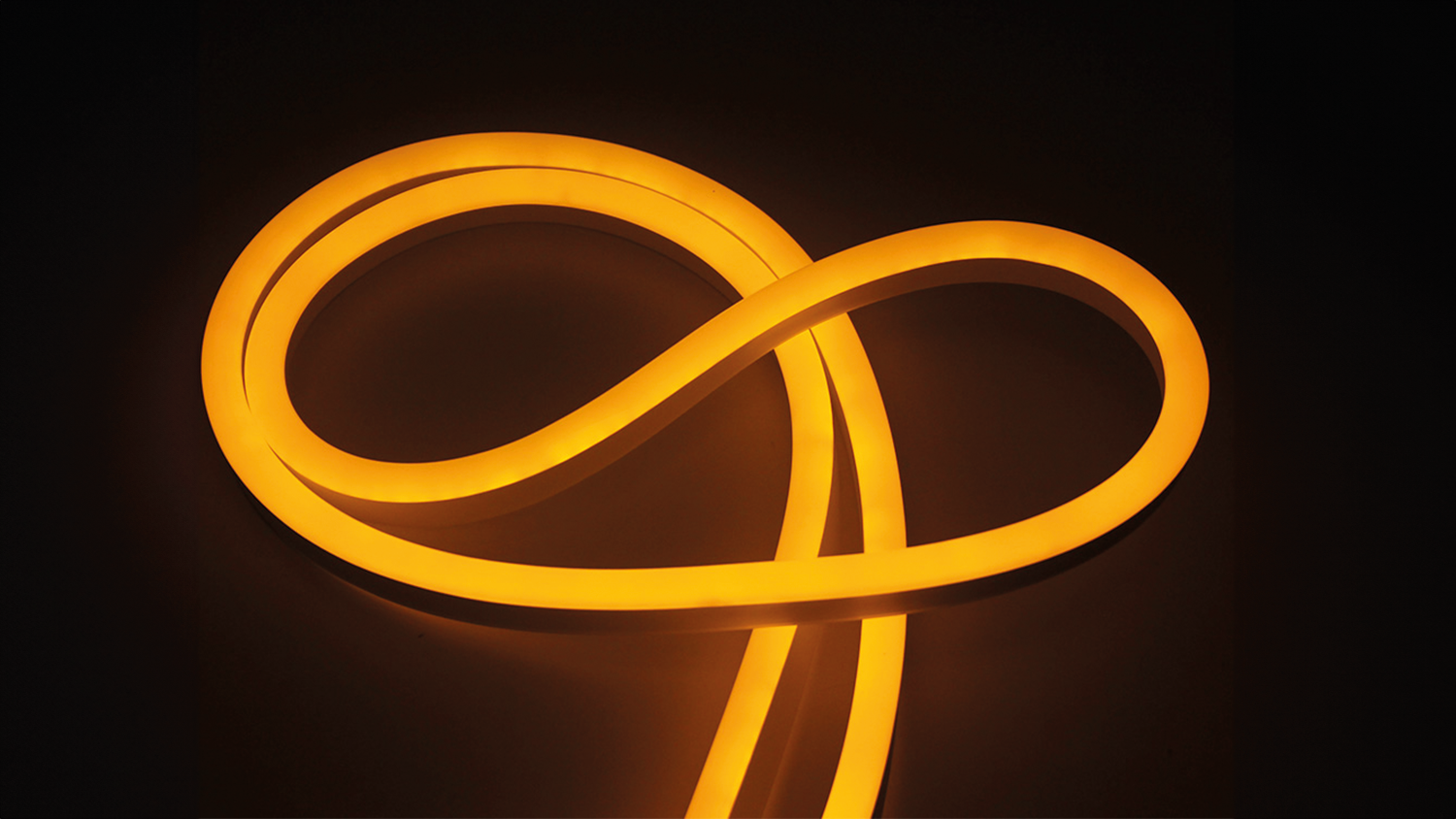 Фото Неоновая лента светодиодная SMD 220В 2835, 120 LED/м, 6 Вт/м, 220В , IP65, Цвет: Желтый от магазина SWGShop.ru